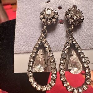 Elegant Silver Crystal Drop Earrings